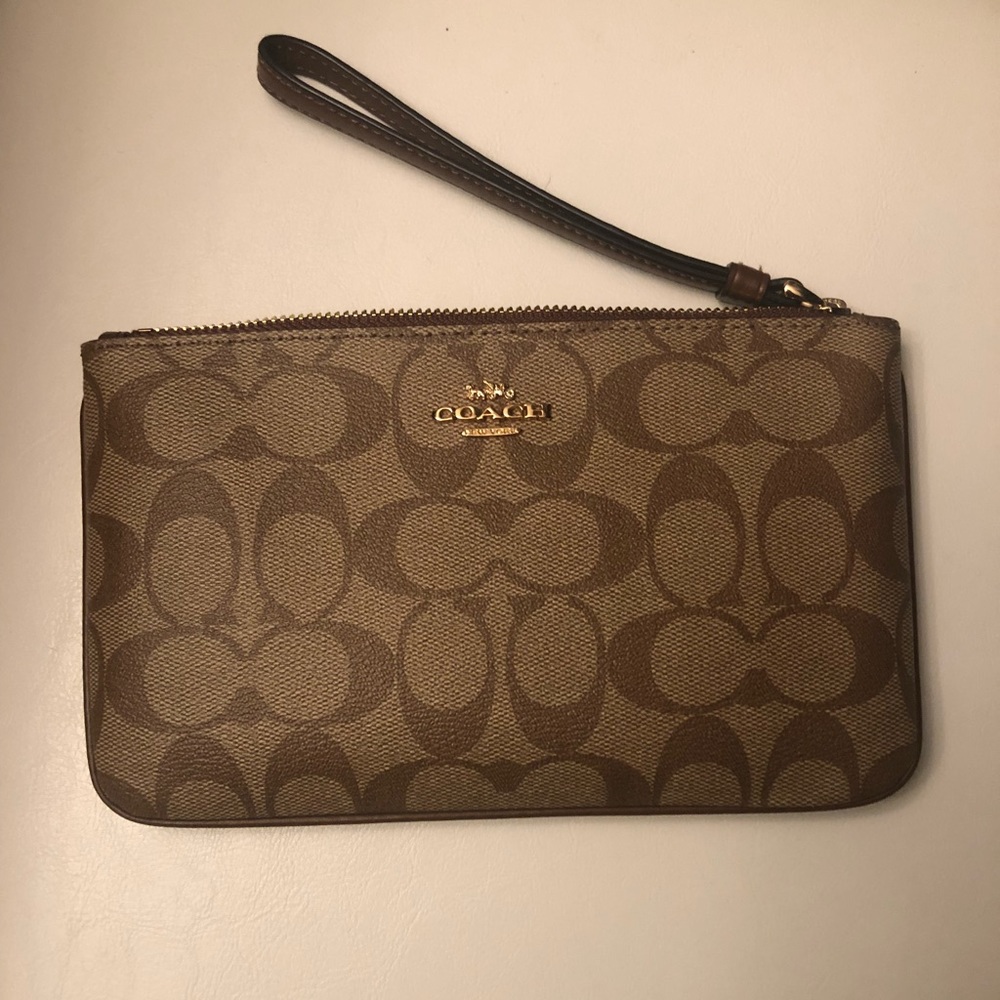 Never used Coach wristlet.